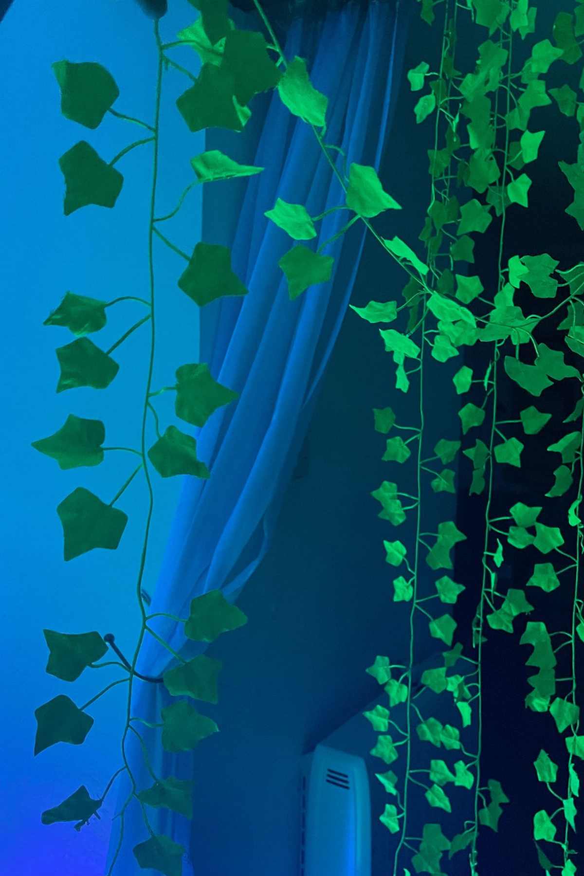 UV Green Fake Ivy