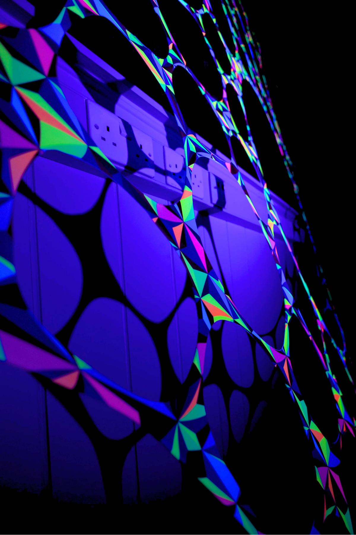 Elevate Your Designs with Geometric Stretchy Web
