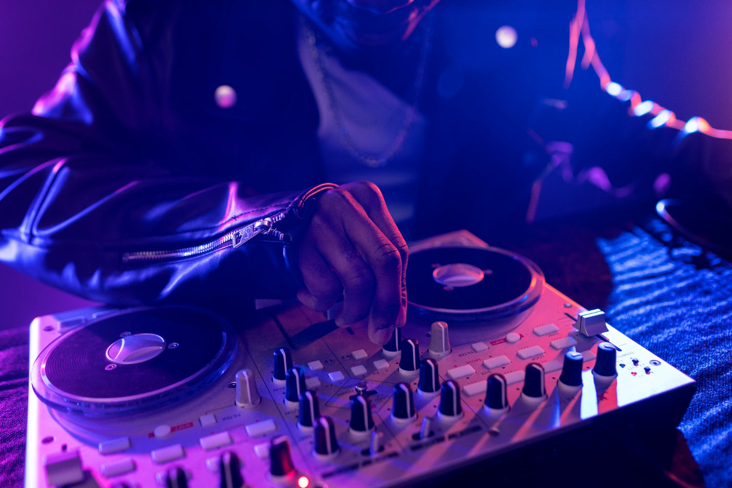 How Bespoke Psychedelic Decor Can Transform High-End Events Into Unforgettable Brand Experiences