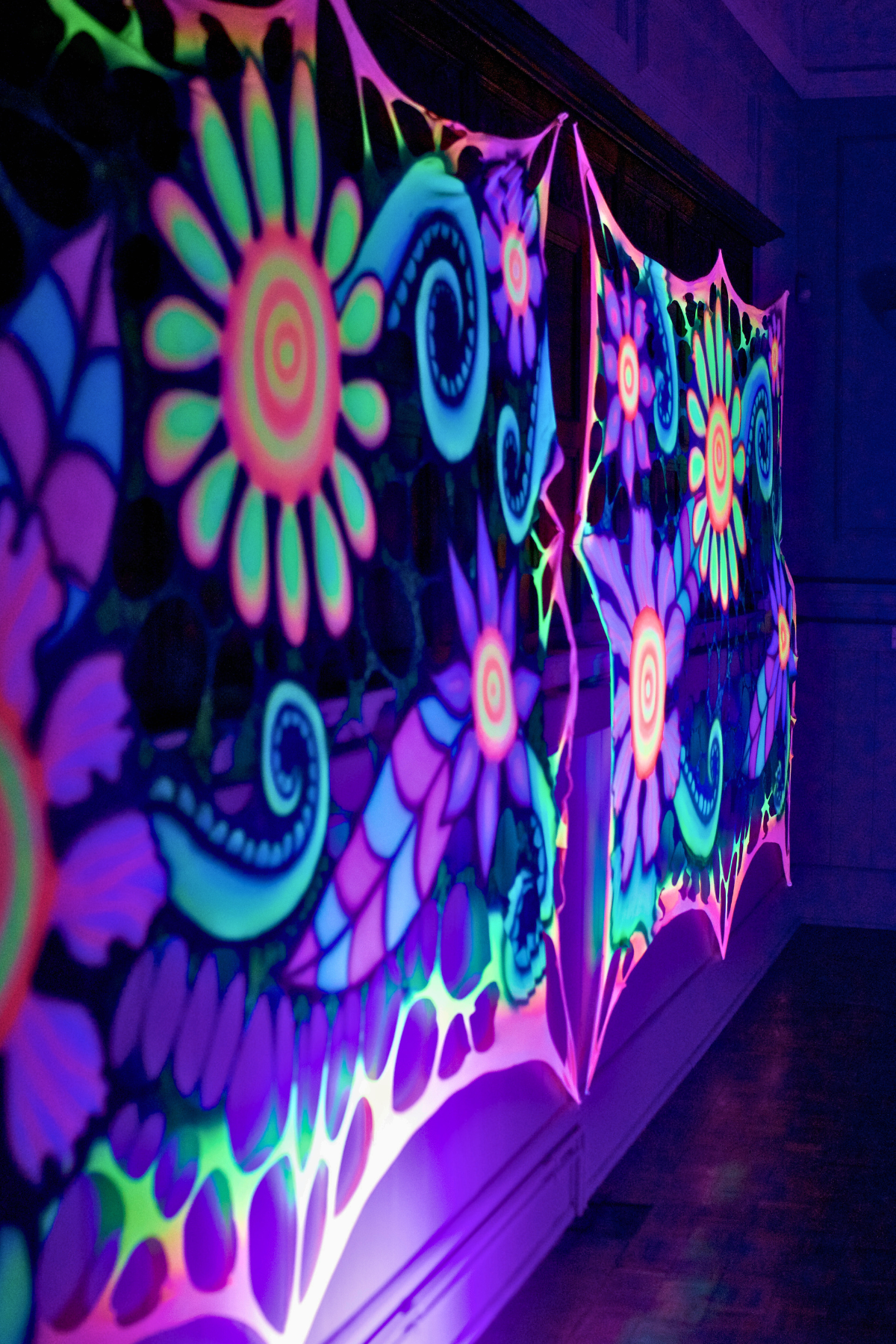 Craft Your Way to a Whole New World With DIY UV Sensory Rooms