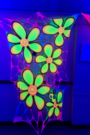UV-Reactive Trippy Daisy Wall Hanging For Events & Festivals