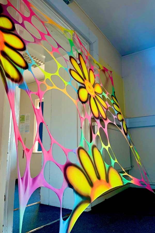 UV-Reactive Trippy Daisy Wall Hanging For Events & Festivals