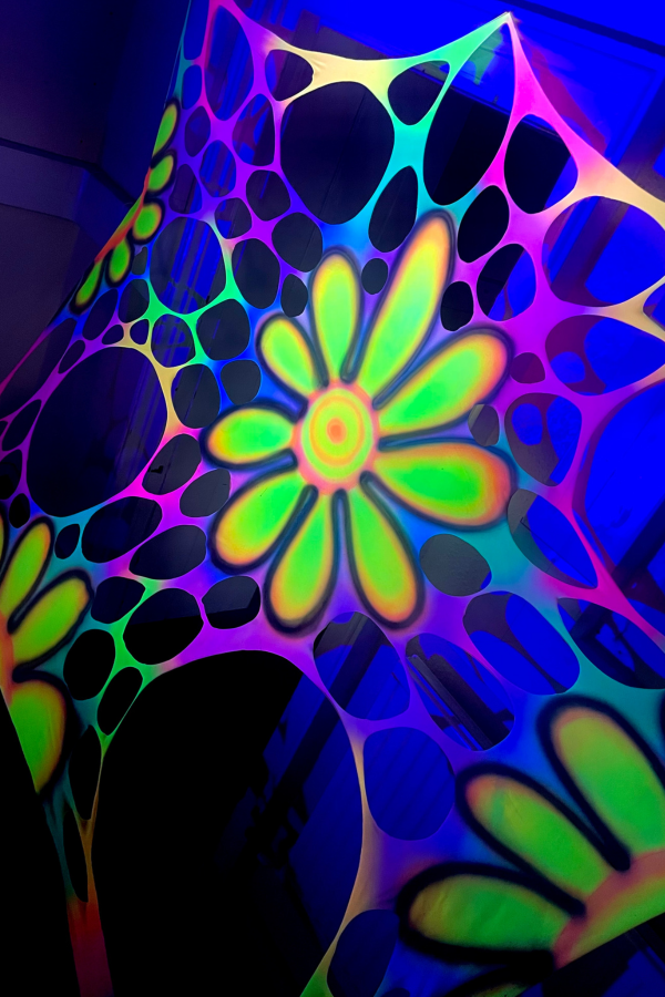 UV-Reactive Trippy Daisy Wall Hanging For Events & Festivals