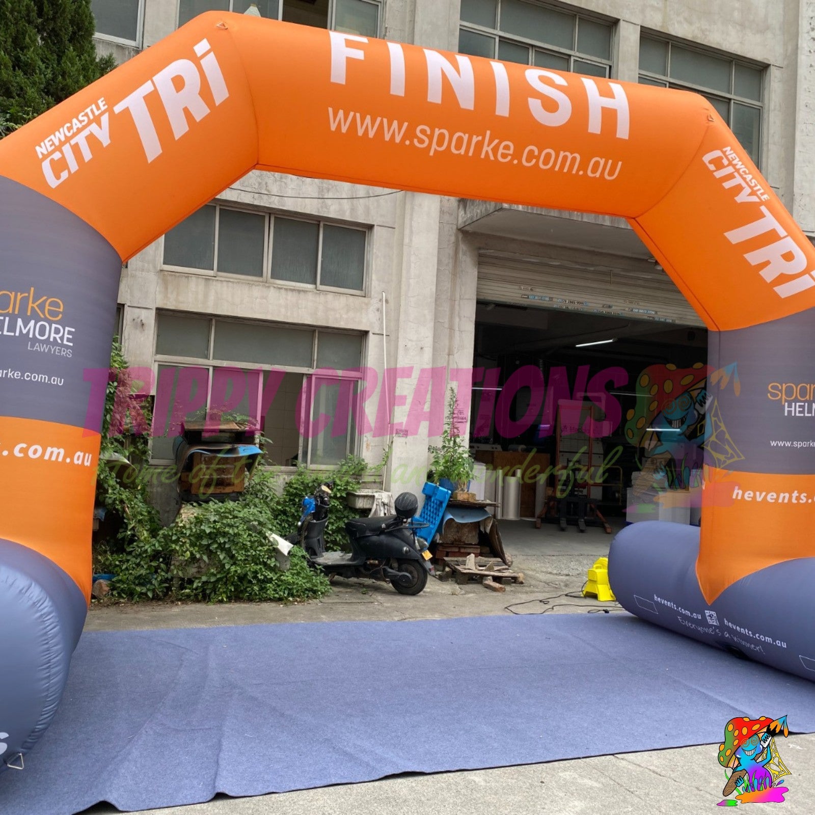 Custom inflatable start and finish arch for sporting events and races