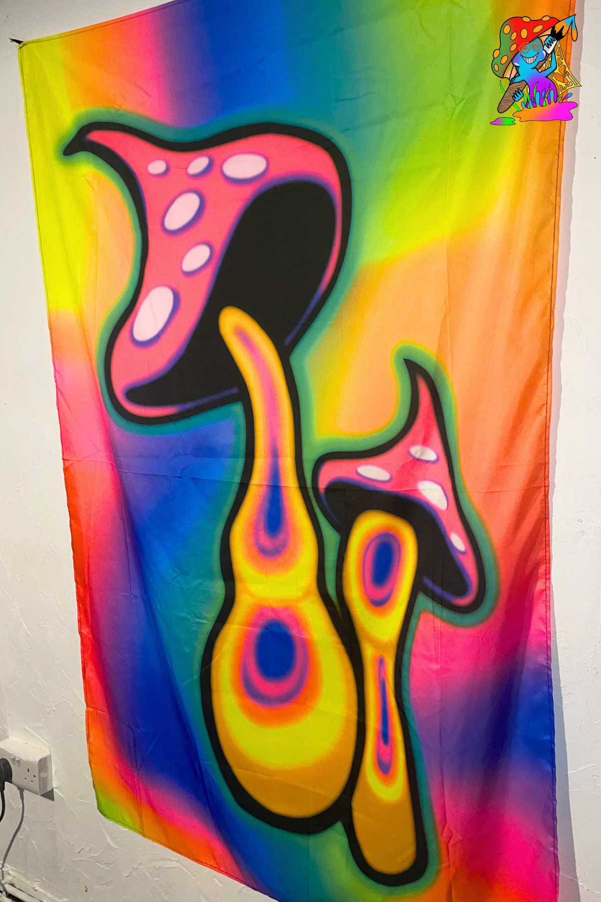 UV-Reactive Hippie Decor for All Ages

