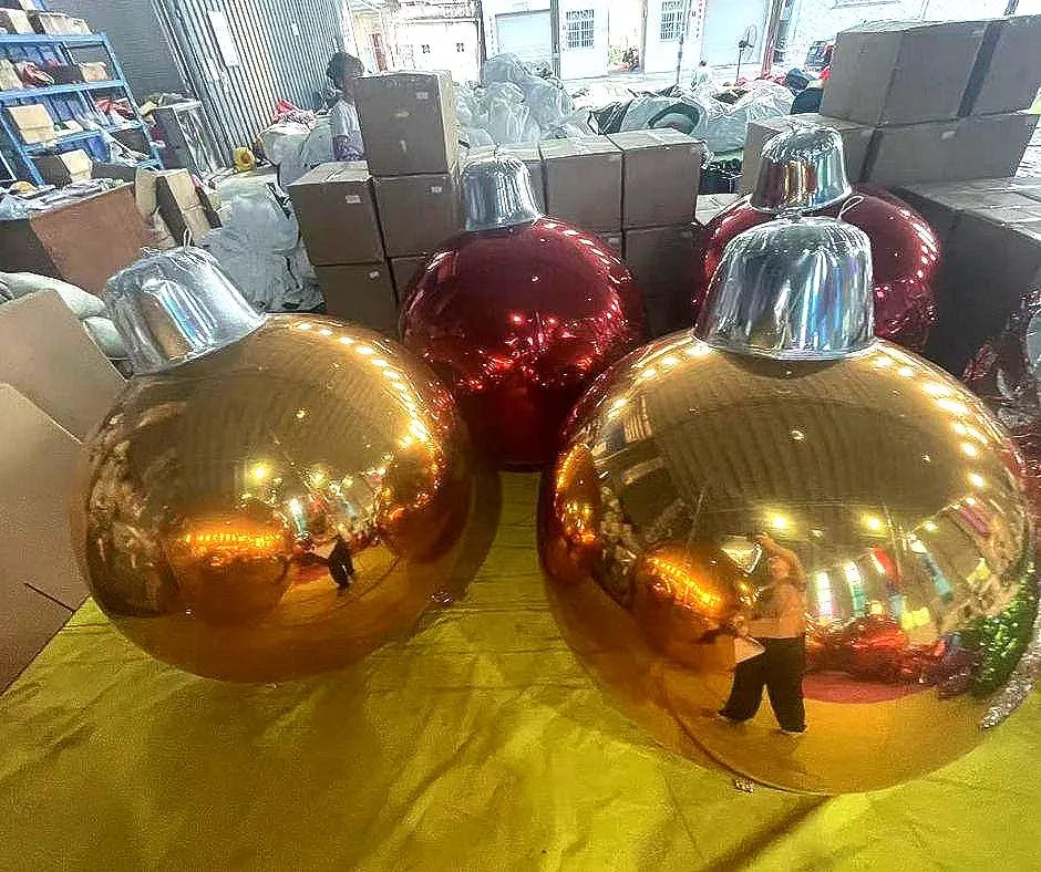 Pack of 6, 2m size Christmas inflatable baubles| Indoor and outdoor immersive event props