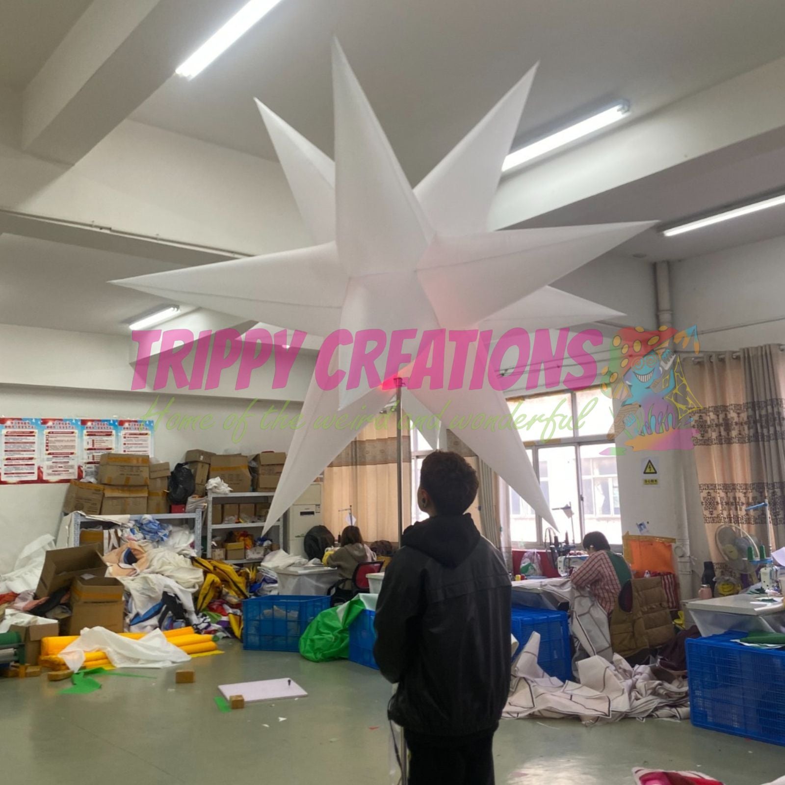 LED inflatable star walking performance prop mounted on adjustable telescopic pole