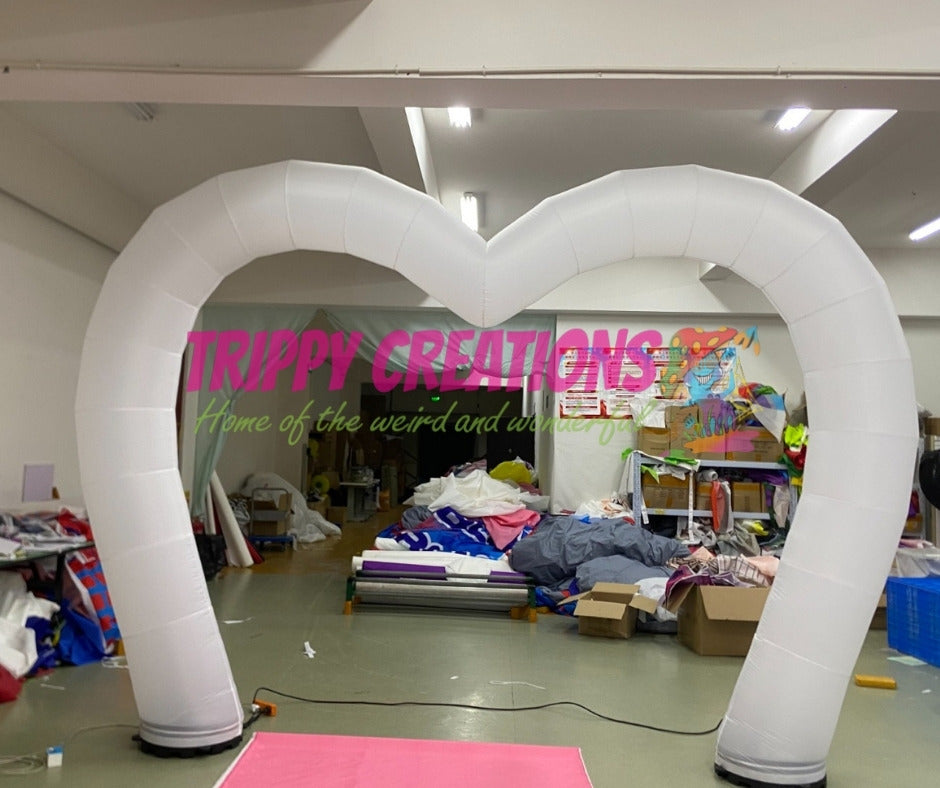 inflatable heart archway 3.9m wide x 2.8m high for weddings